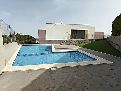 Pis en lloguer de temporada al Carrer Puig Gros - Llançà