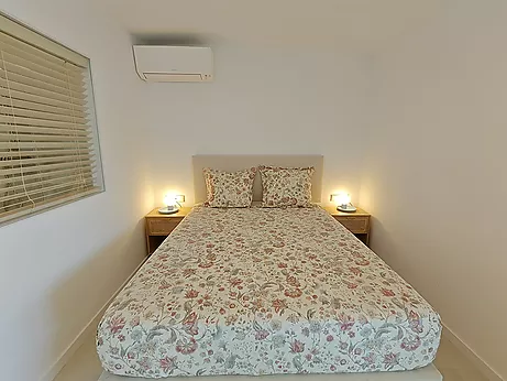 Spectacular renovated beachfront apartment with pool for the entire month of July