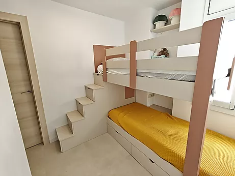 Spectacular renovated beachfront apartment with pool for the entire month of July
