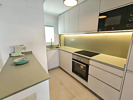 Spectacular renovated beachfront apartment with pool for the entire month of July