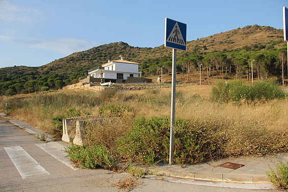 Plot for sale in the Urbanization La Sorra