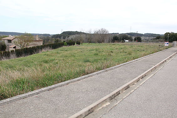 Land for sale in Bàscara