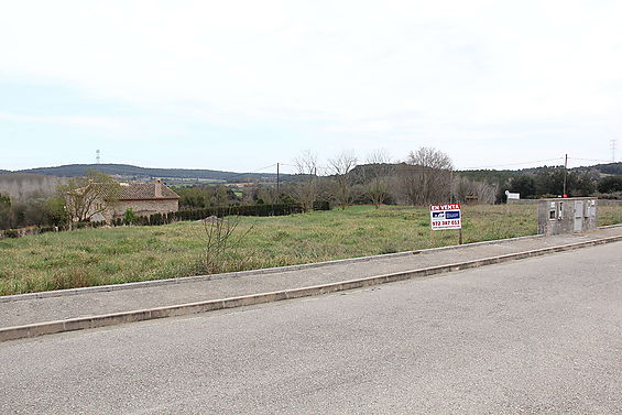 Land for sale in Bàscara