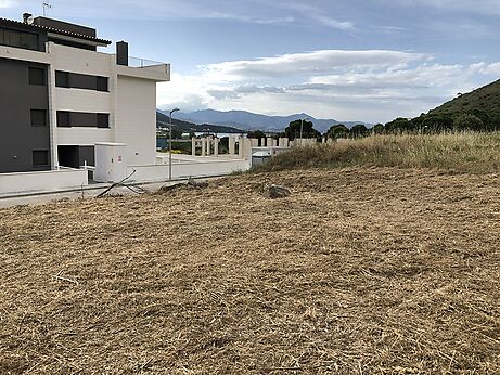 Plot for sale in Urbanization La Sorra