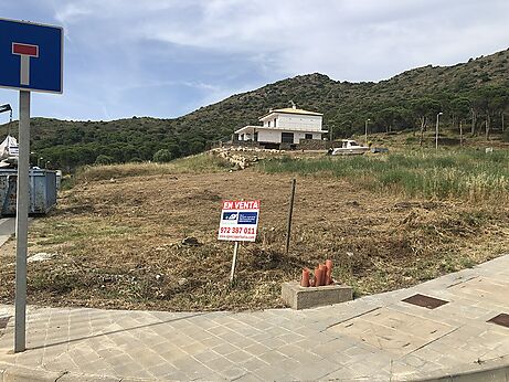 Plot for sale in the Urbanization La Sorra