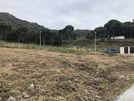 Parcela en venta en la Urbanización La Sorra