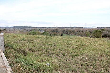 Land for sale in Bàscara