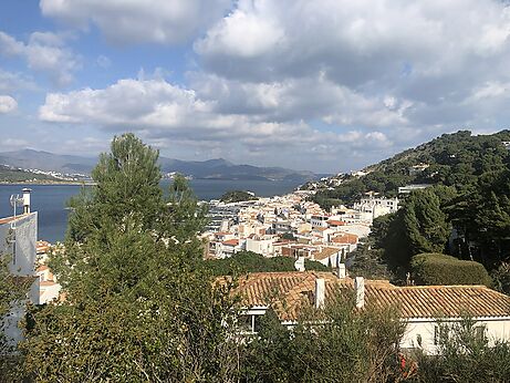 Terrain avec vue magnifique sur la mer