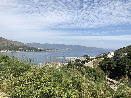 Terreny amb fantàstica vista al mar a la zona del Mirador