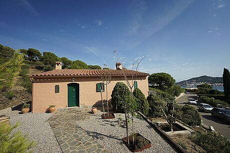 Fantastic property for sale in Port de la Selva.