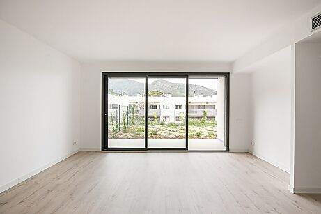 Nouvel appartement avec des finitions de qualité supérieure à Port de la Selva