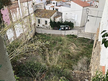 Plot for sale in the center of El Port de la Selva